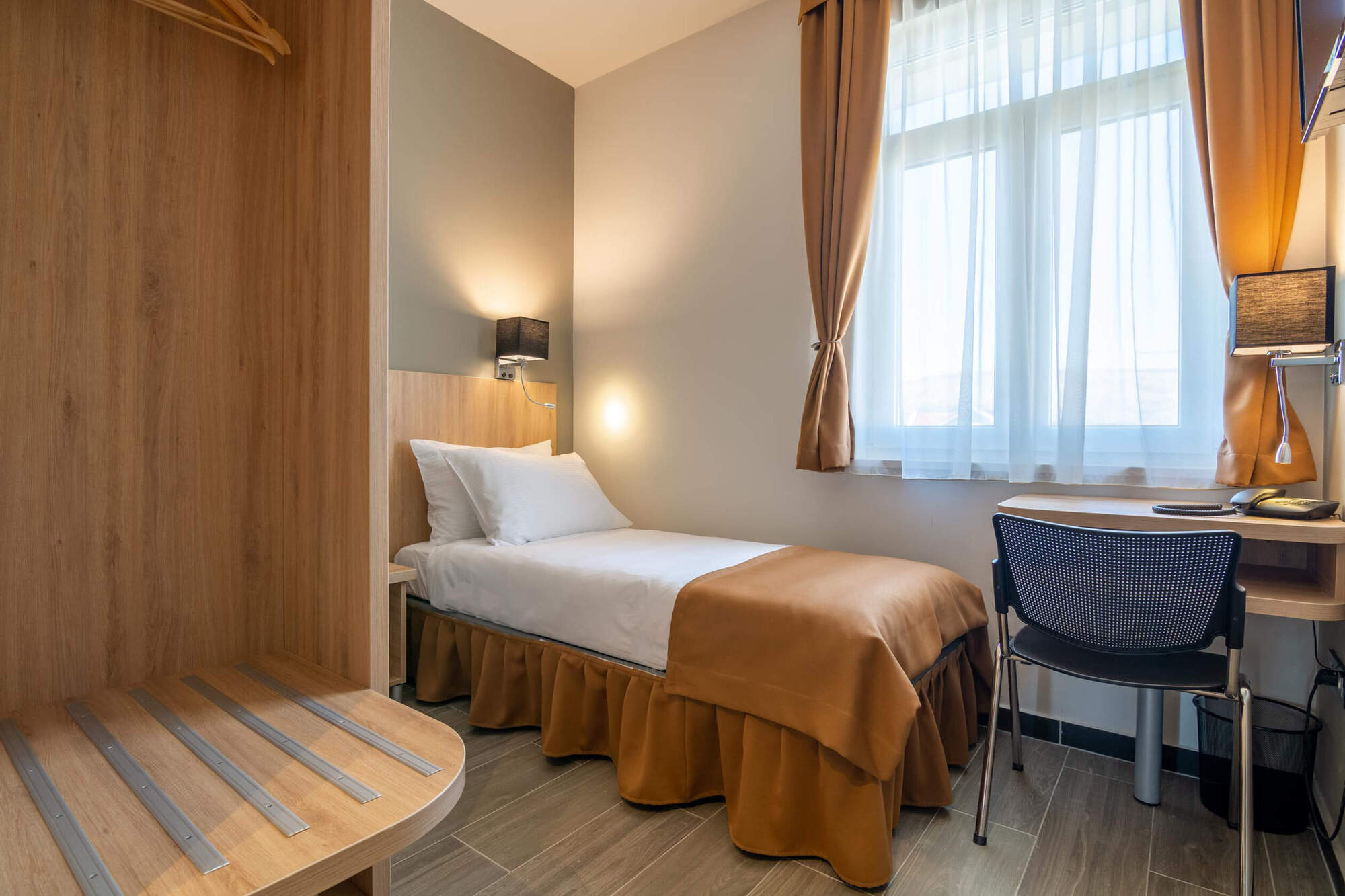 Hotel Resurs Podgorica Exterior foto