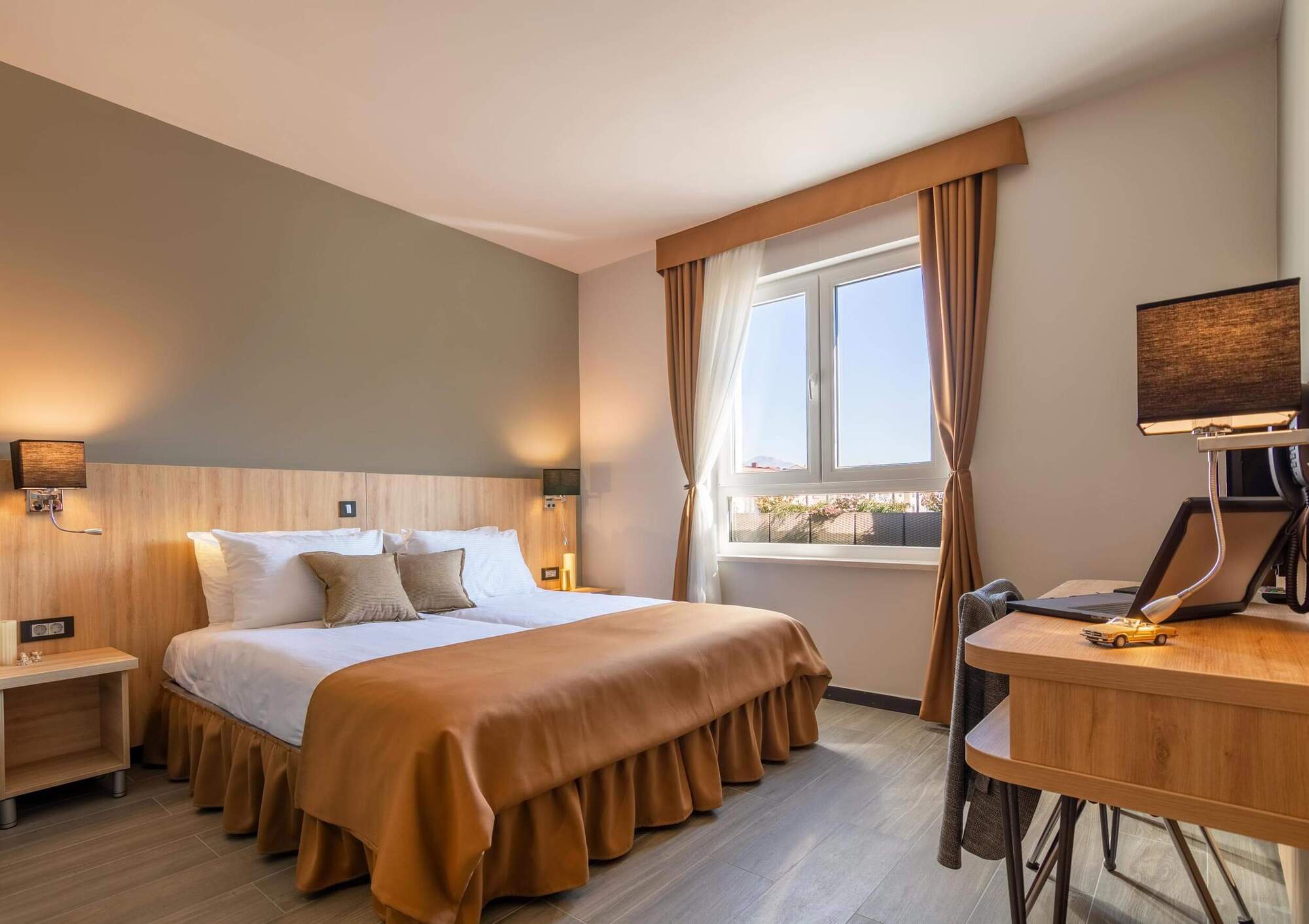 Hotel Resurs Podgorica Exterior foto